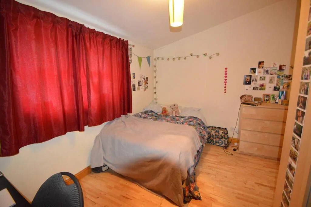 5 bedroom terraced house for rent