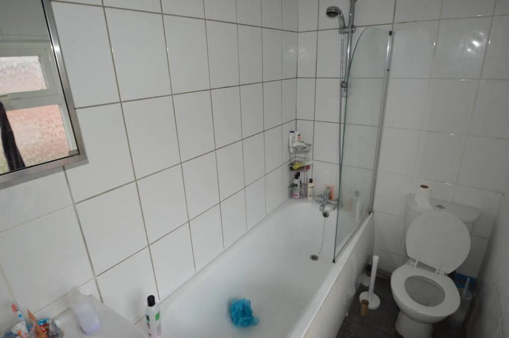 5 bedroom terraced house for rent