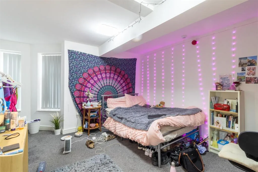 3 bedroom flat for rent