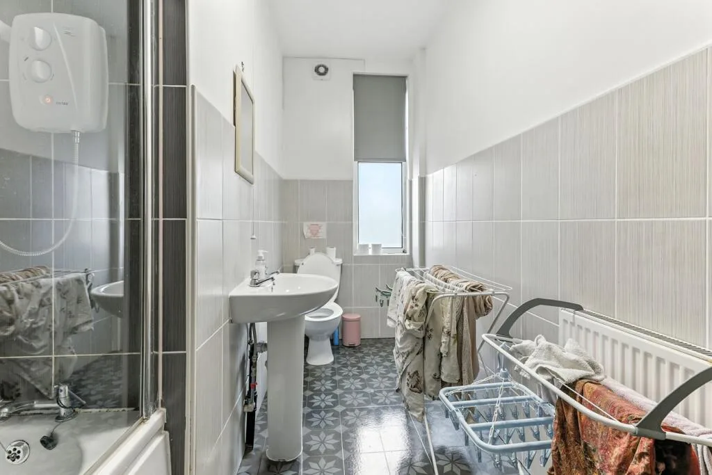 5 bedroom terraced house for rent