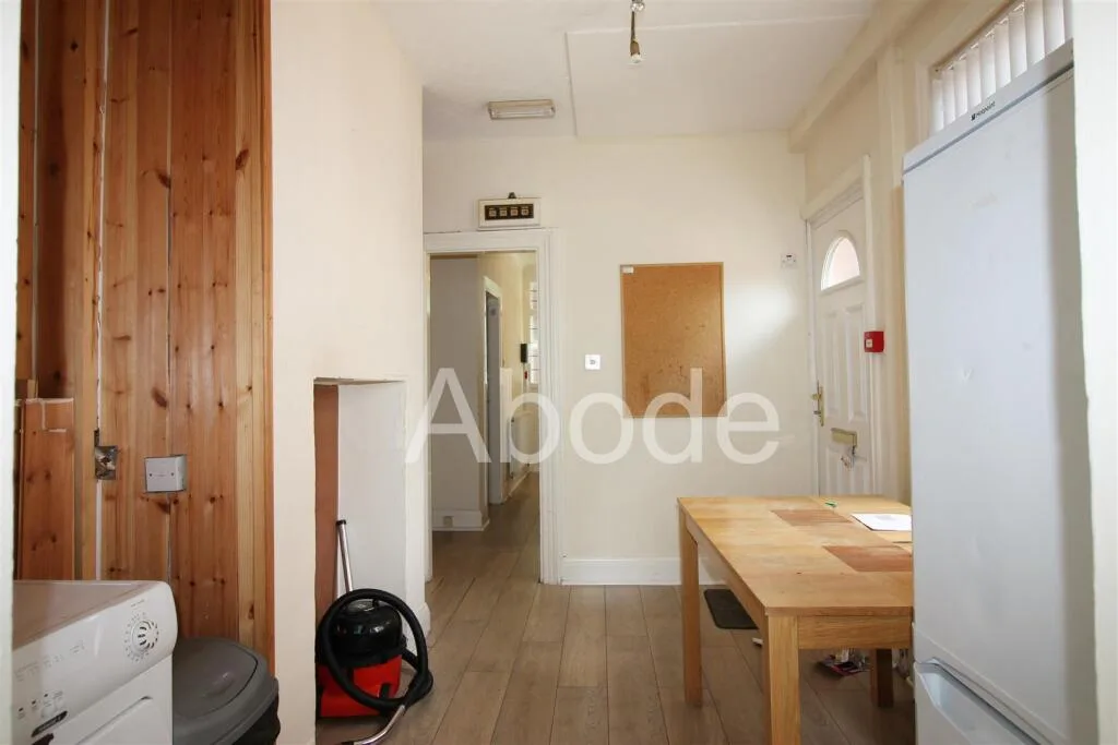 5 bedroom house for rent