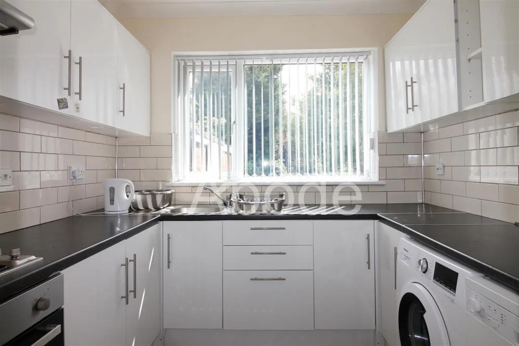 5 bedroom house for rent