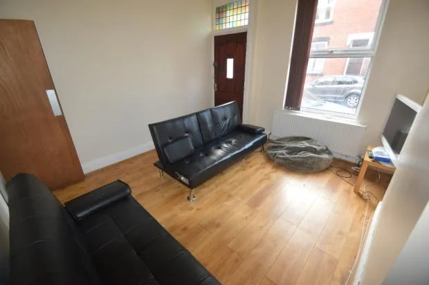 4 bedroom terraced house for rent