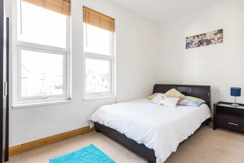 4 bedroom end of terrace house for rent