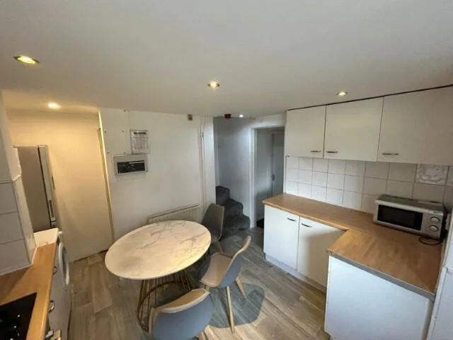 4 bedroom terraced house for rent