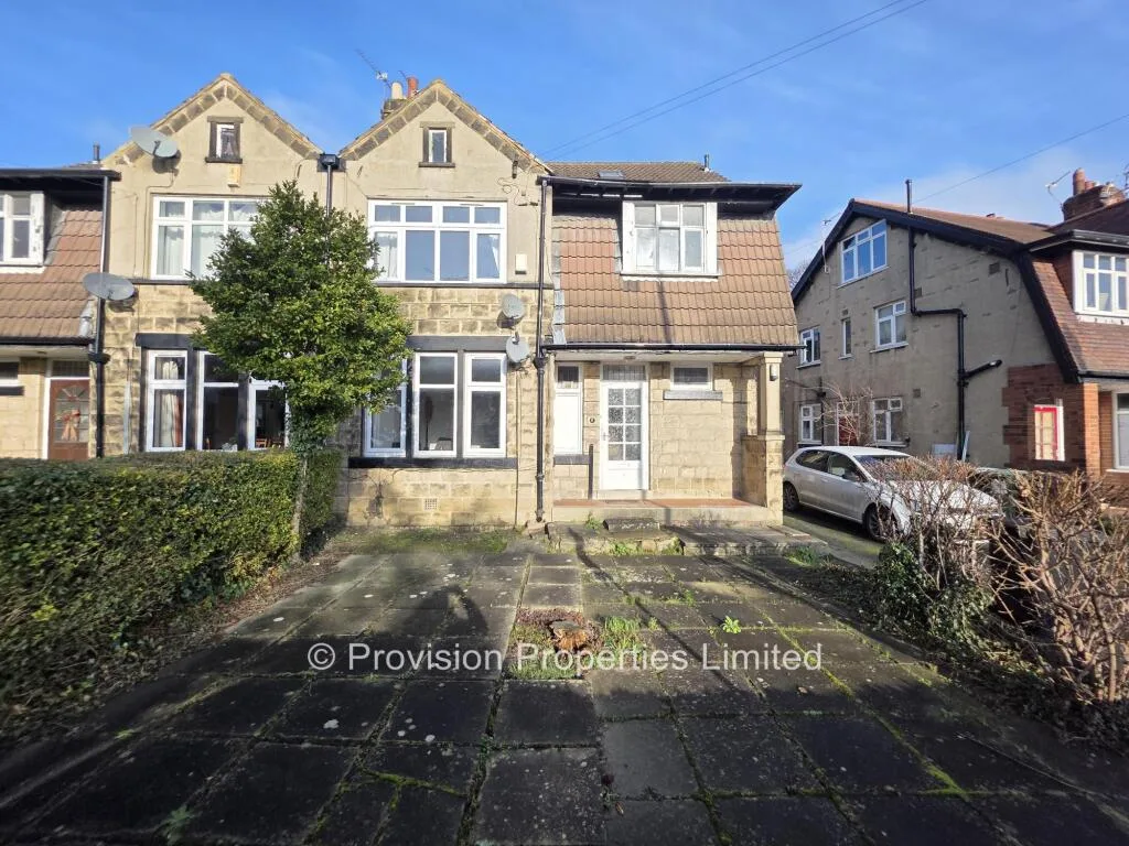 5 bedroom semi-detached house for rent