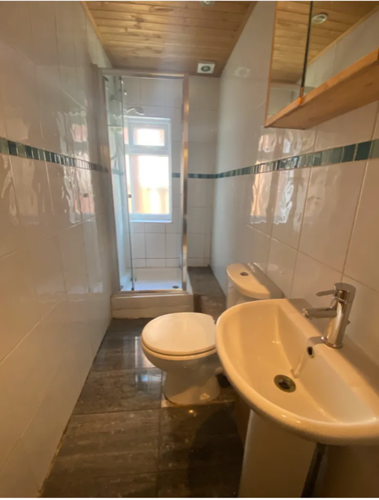 5 bedroom terraced house for rent