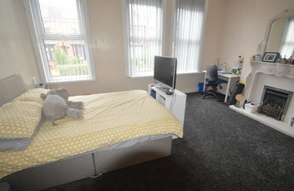5 bedroom house for rent