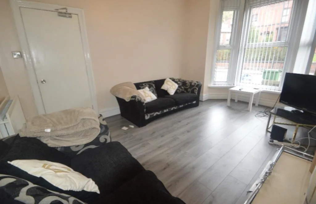 5 bedroom house for rent