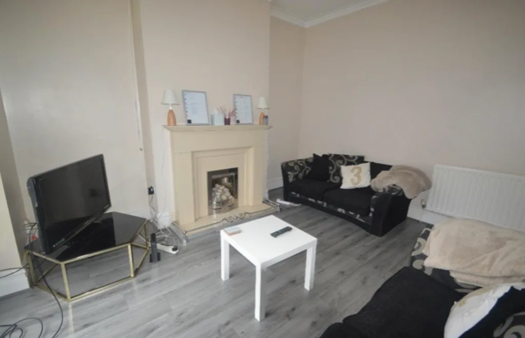 5 bedroom house for rent