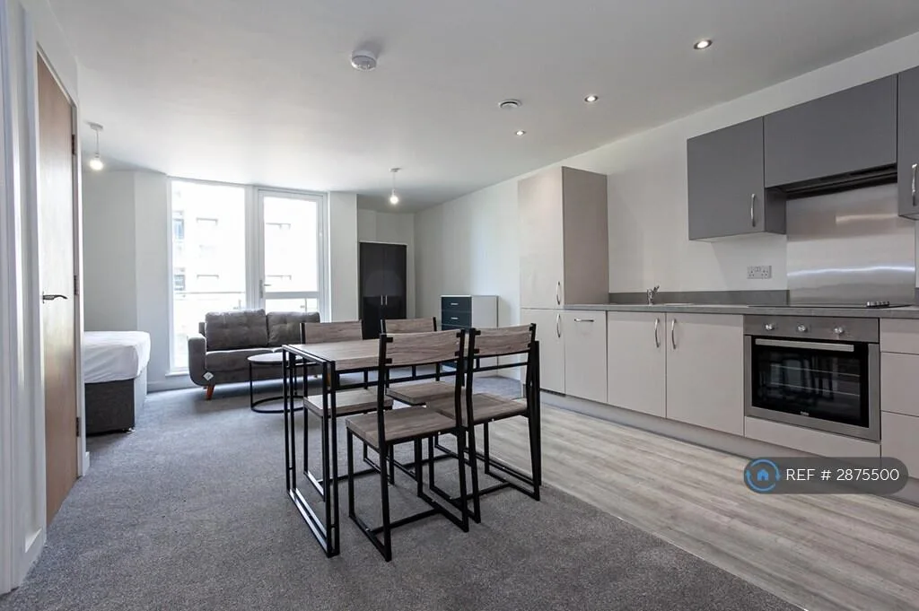 Studio flat for rent