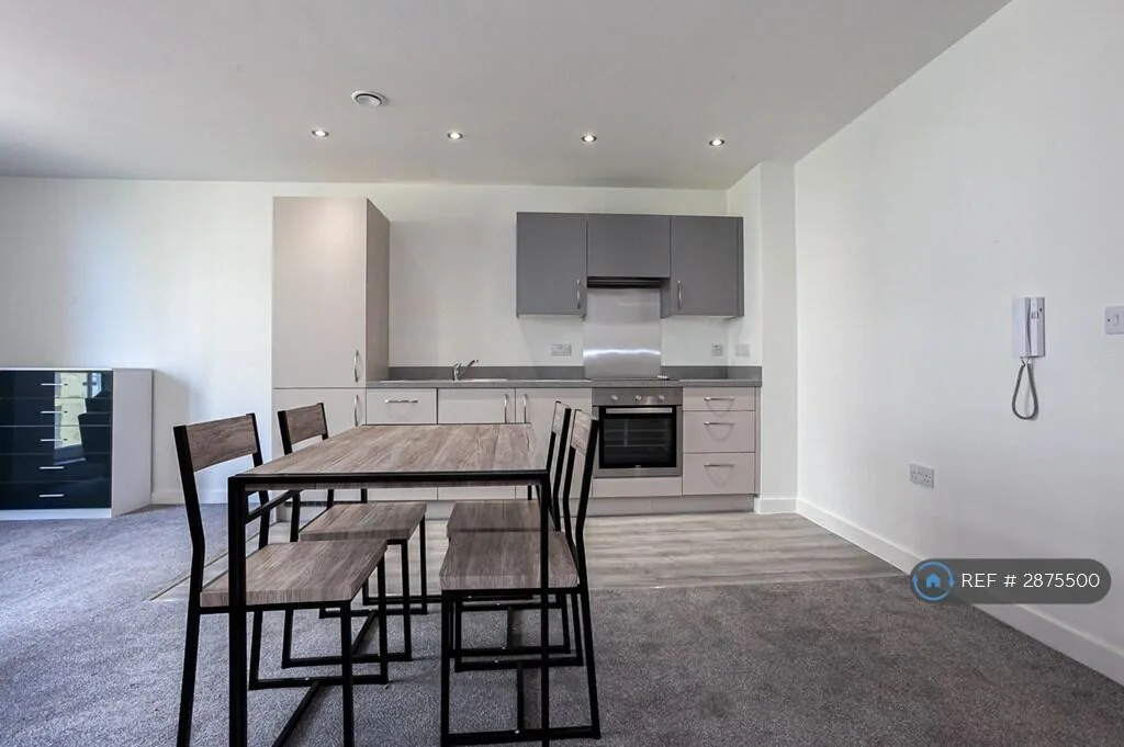 Studio flat for rent