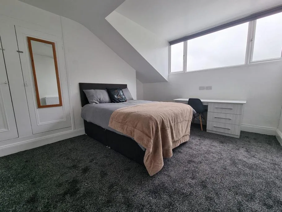 4 bedroom flat for rent