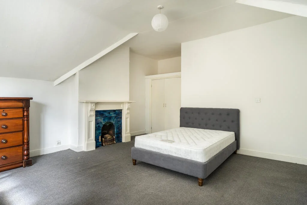 4 bedroom flat for rent