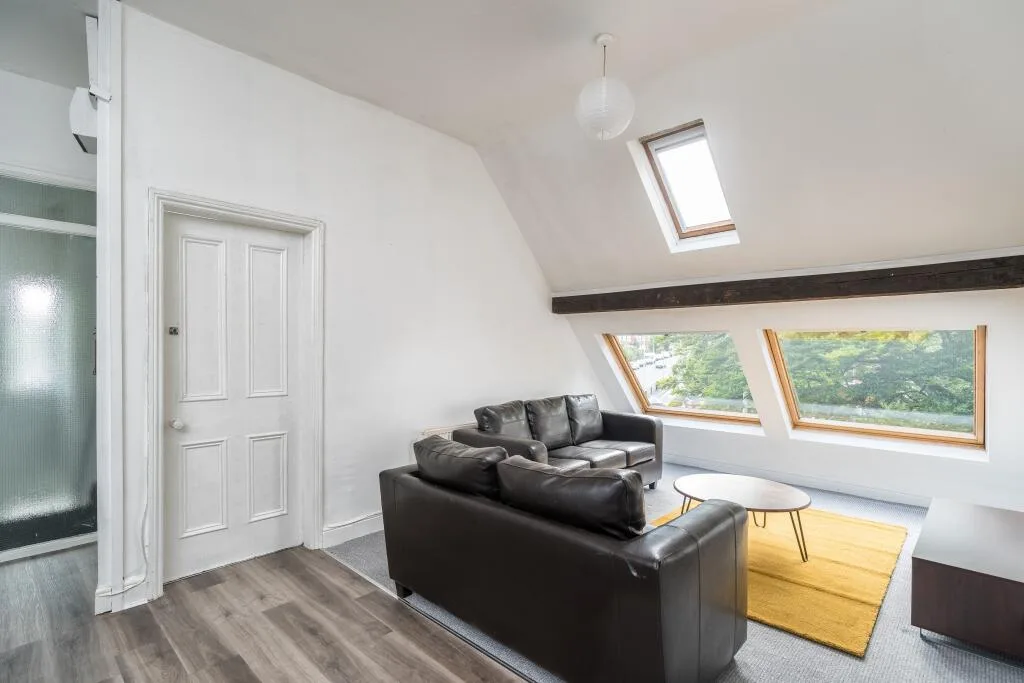 4 bedroom flat for rent