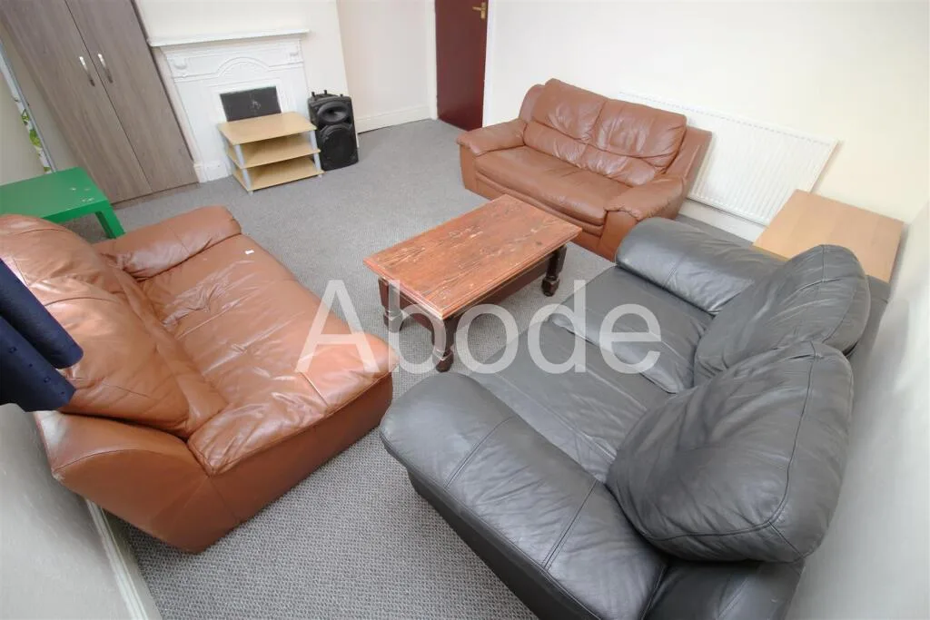 5 bedroom house for rent