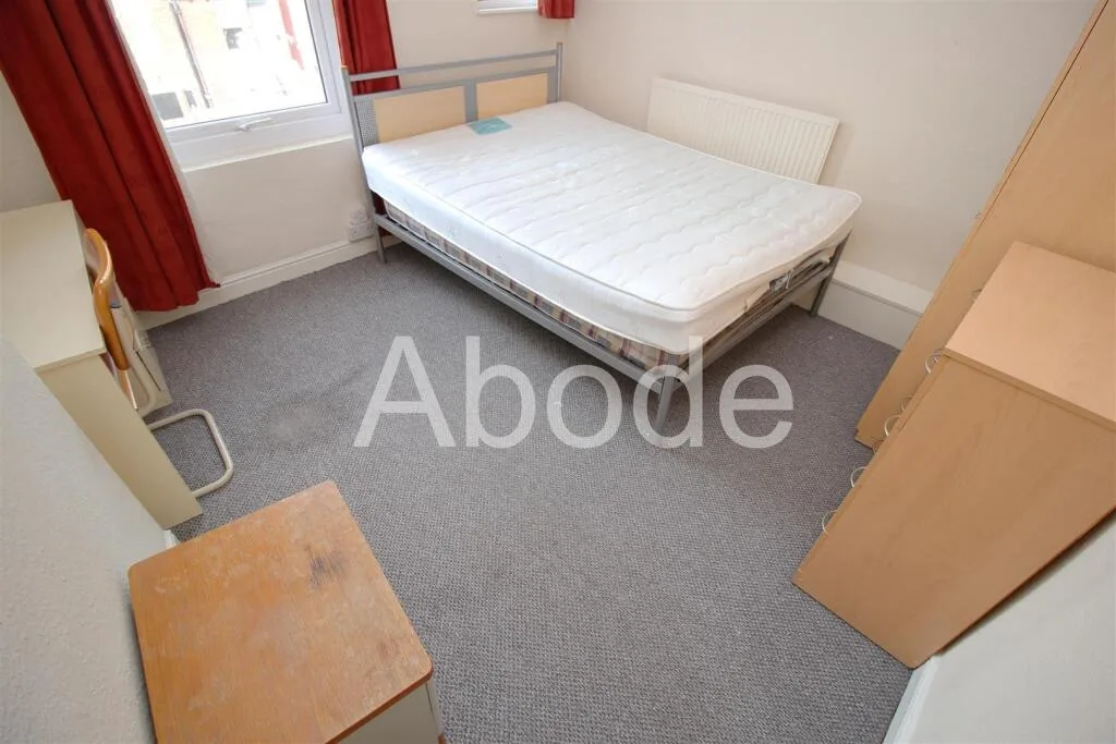 5 bedroom house for rent