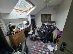 5 bedroom end of terrace house for rent