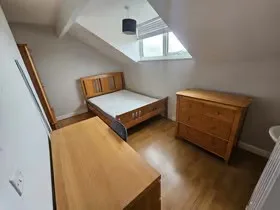 5 bedroom terraced house for rent