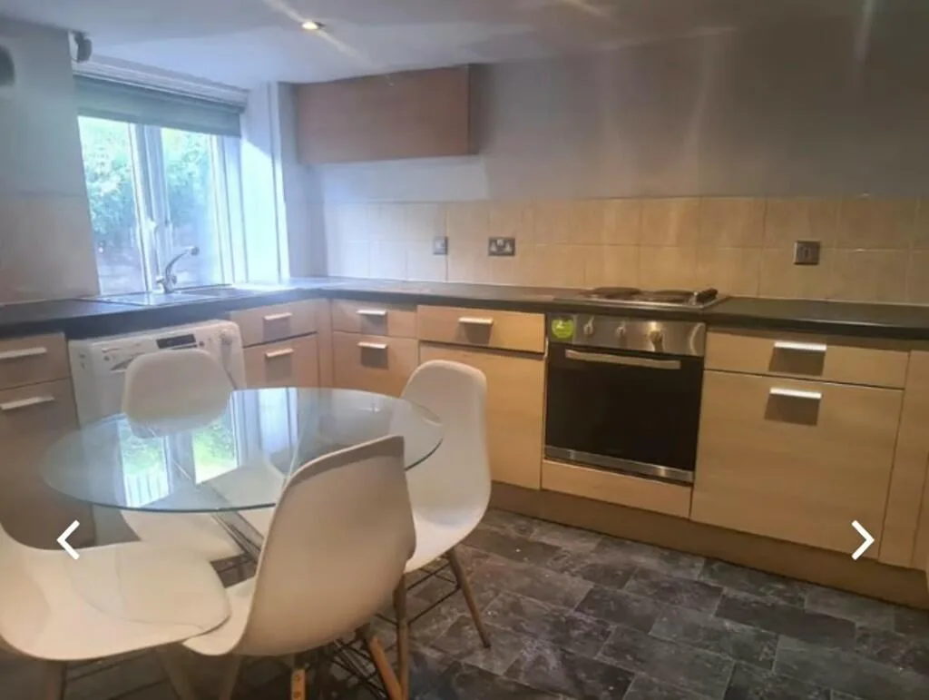 5 bedroom terraced house for rent