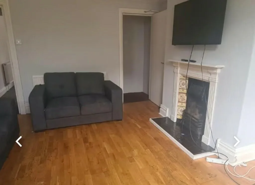5 bedroom terraced house for rent