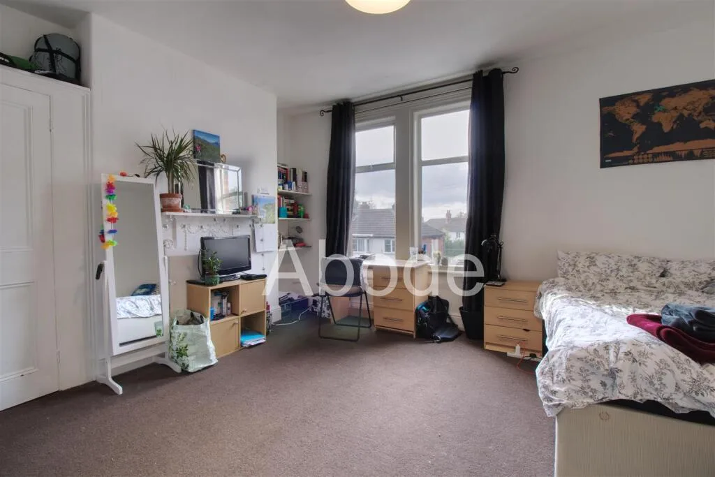5 bedroom house for rent