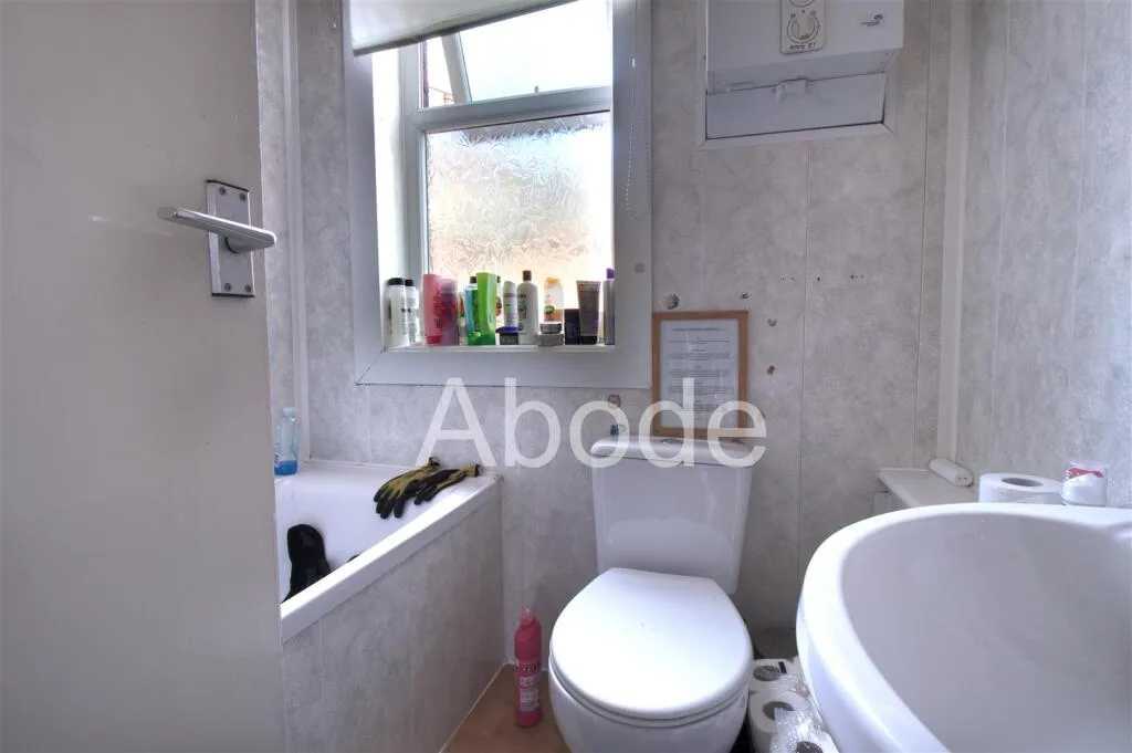 5 bedroom house for rent