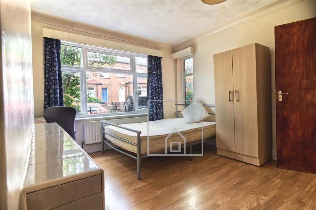 5 bedroom house for rent