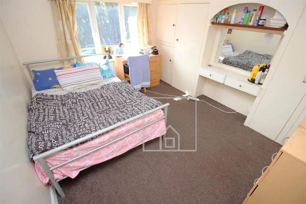 5 bedroom house for rent