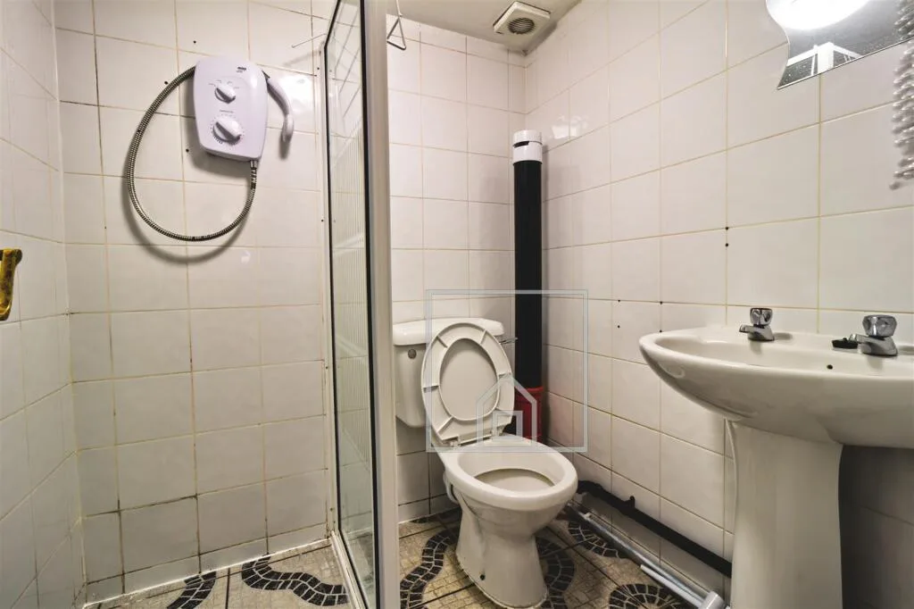 5 bedroom house for rent