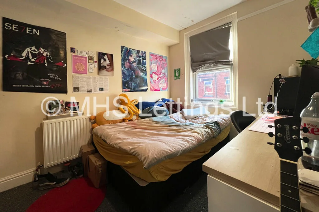 5 bedroom terraced house for rent