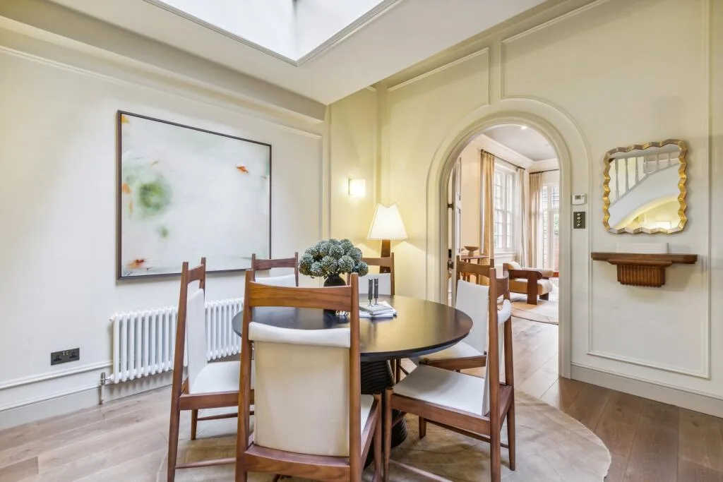 5 bedroom terraced house for rent