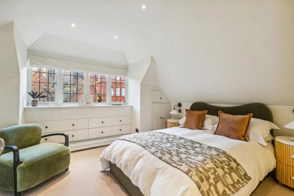 5 bedroom terraced house for rent
