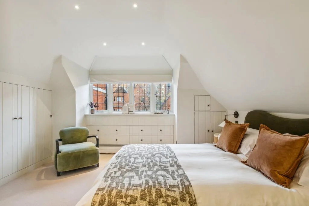 5 bedroom terraced house for rent