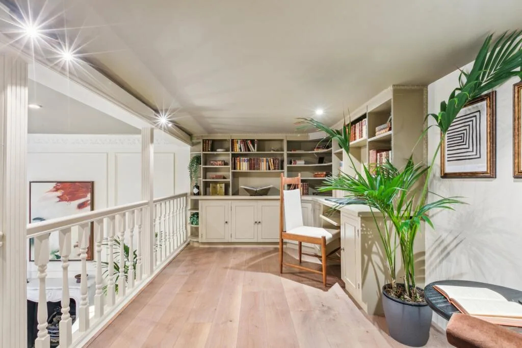 5 bedroom terraced house for rent