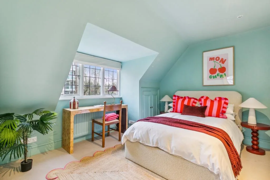 5 bedroom terraced house for rent