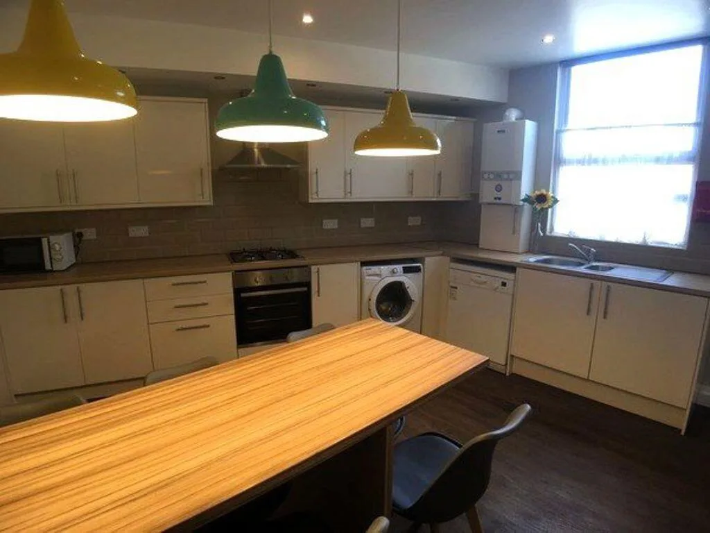 4 bedroom house for rent