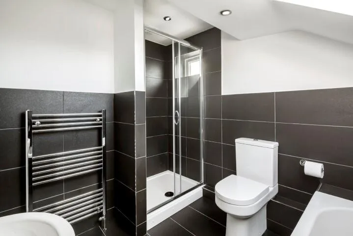 4 bedroom end of terrace house for rent