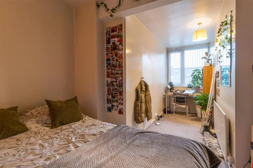5 bedroom house for rent
