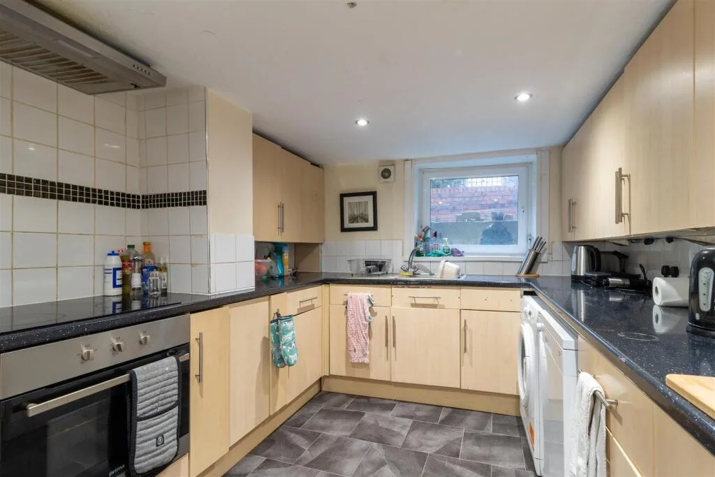 5 bedroom house for rent