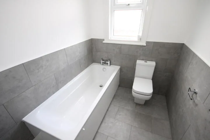 5 bedroom terraced house for rent