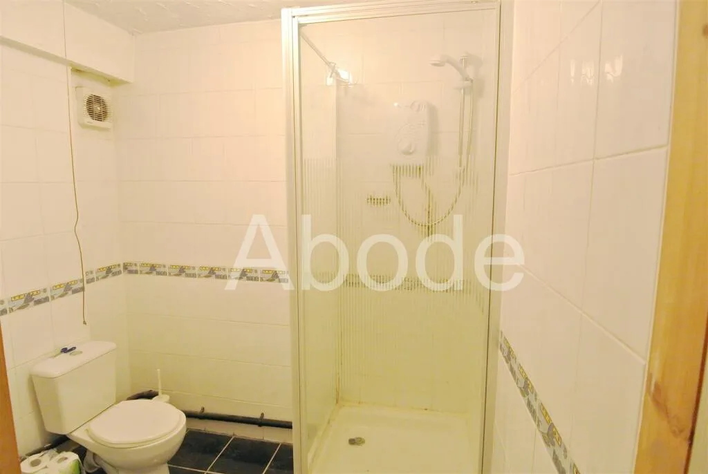 5 bedroom house for rent