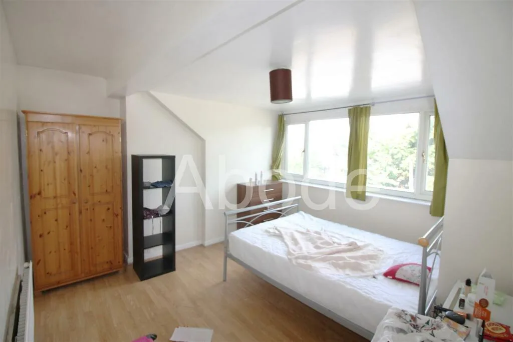 5 bedroom house for rent