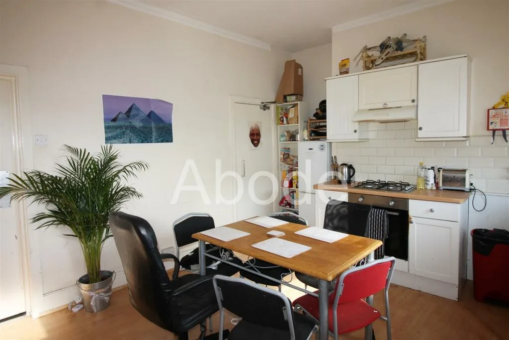 5 bedroom house for rent
