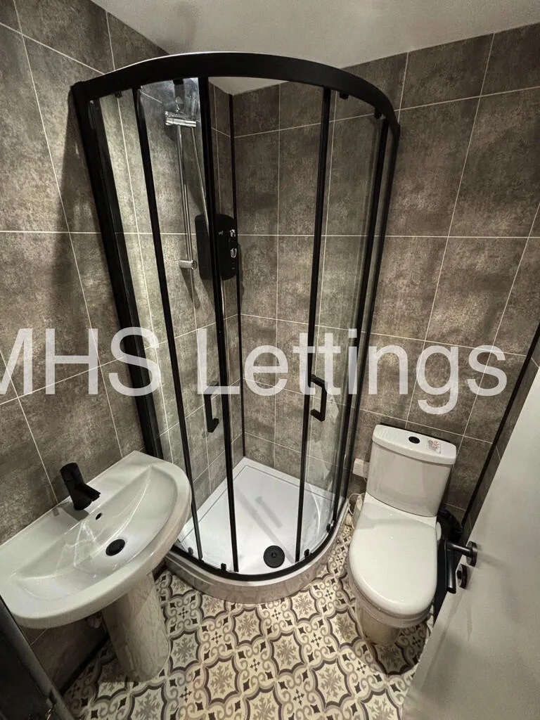 4 bedroom terraced house for rent