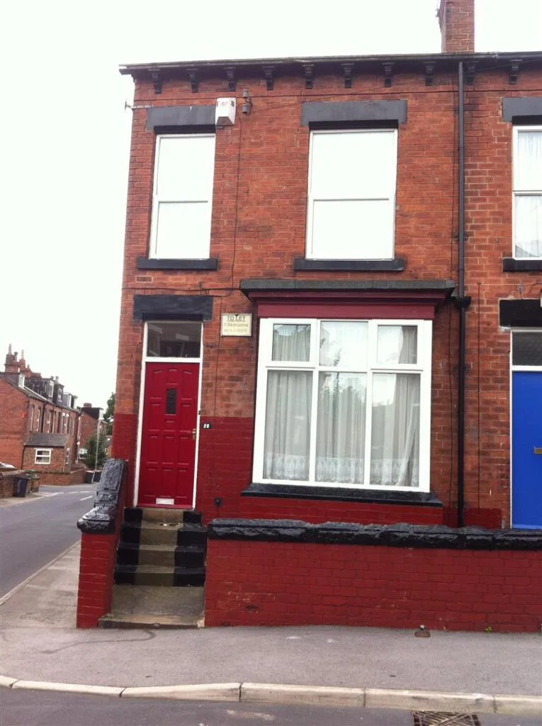 5 bedroom terraced house for rent