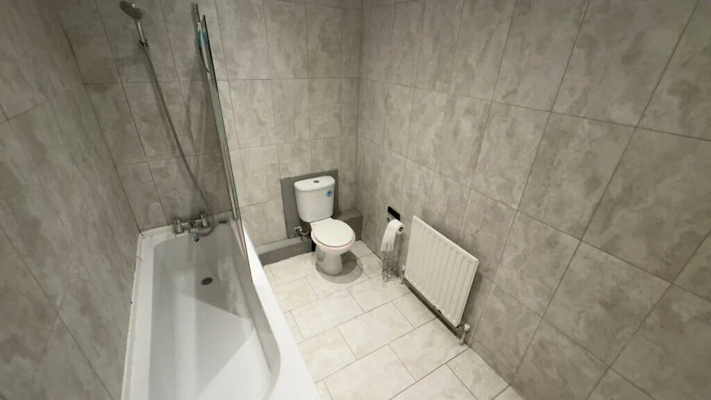 5 bedroom terraced house for rent