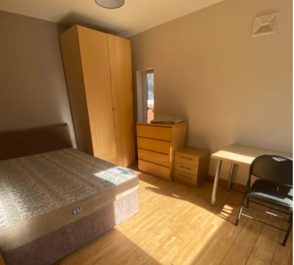 5 bedroom terraced house for rent
