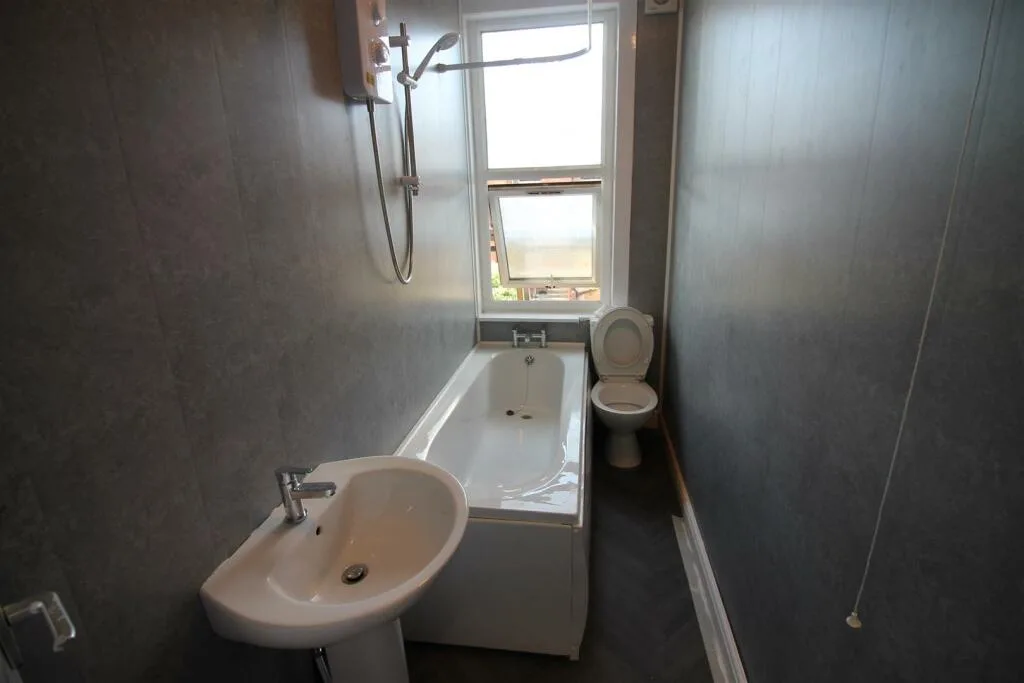 6 bedroom house for rent
