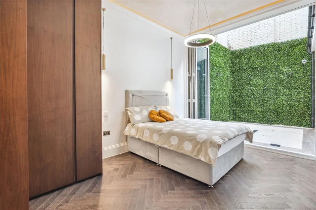 3 bedroom flat for rent